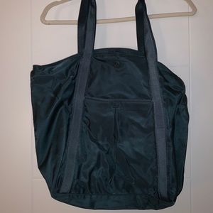 Lululemon tote emerald green